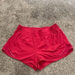 Lululemon Hotty Hot high rise, 2.5 in shorts